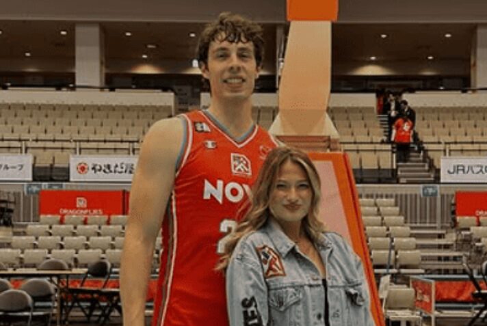 ニック・メイヨと妻