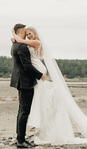 ニック・メイヨの妻